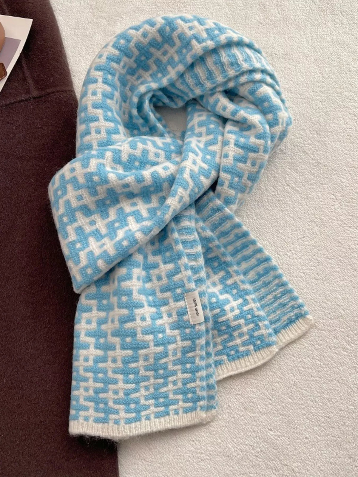 Wool Geometric Pattern Knitted Scarf