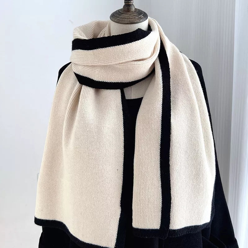 Contrast Trim Winter Scarf