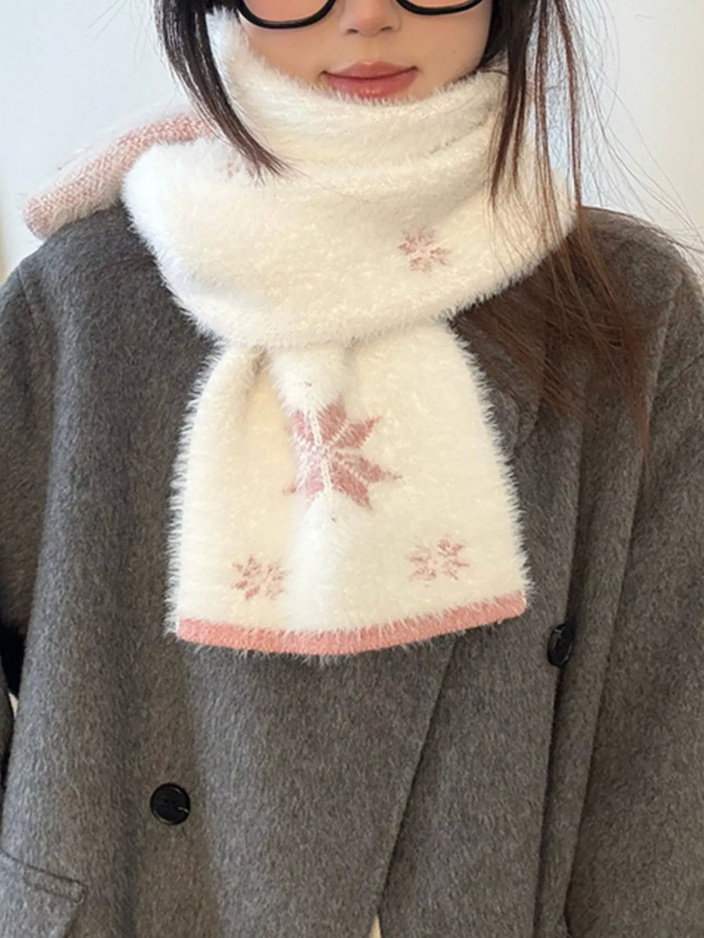 Fluffy Snowflake Pattern Winter Scarf
