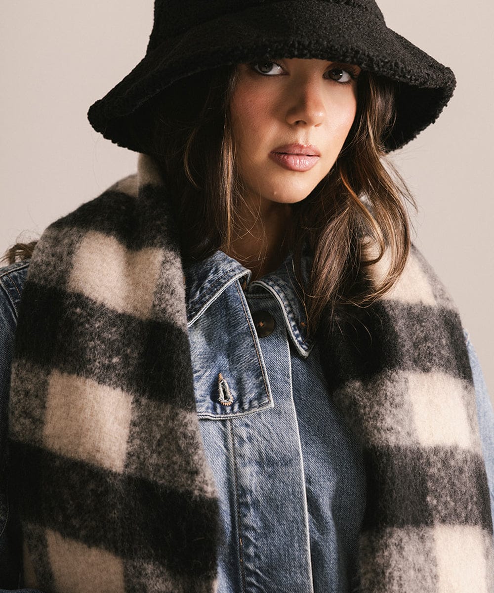 Mik Oversized Knit Scarf
